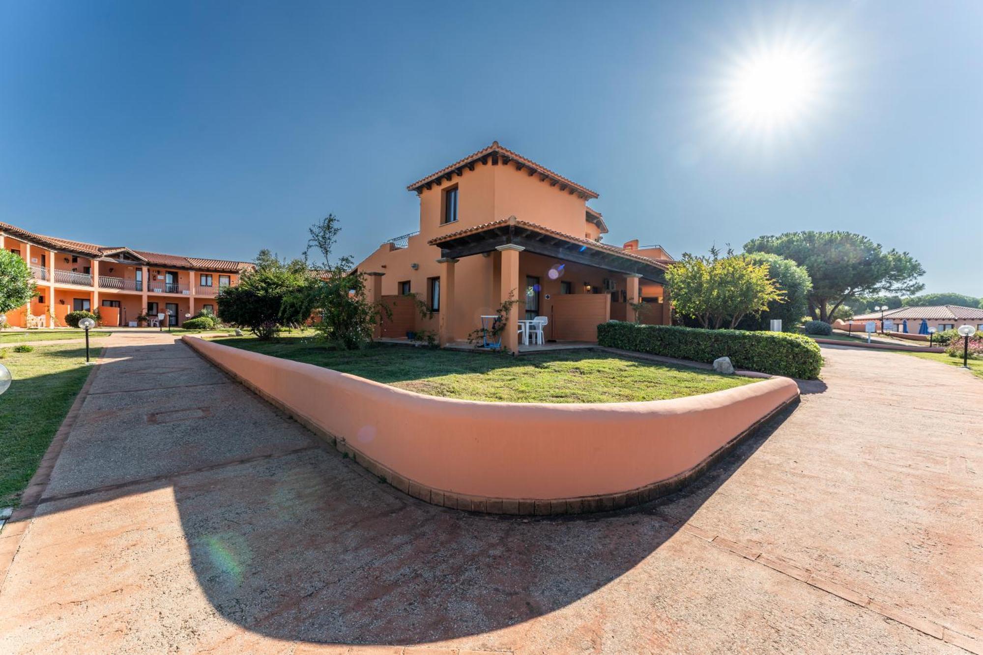 Residence Baia Dei Mirti Vignola Mare Exterior foto